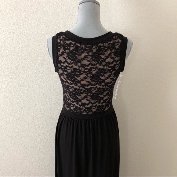 Candalite Lace Maxi Dress - Picture 6 of 6